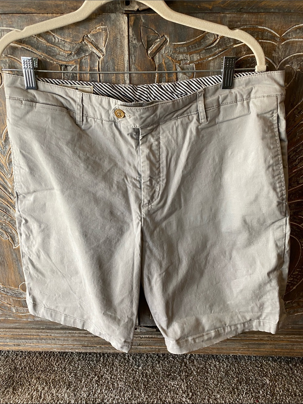Men's Classic Cotton Chino Shorts — Light Beige